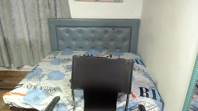 sarah aguilar online show from January 5, 2026, 6:44 pm