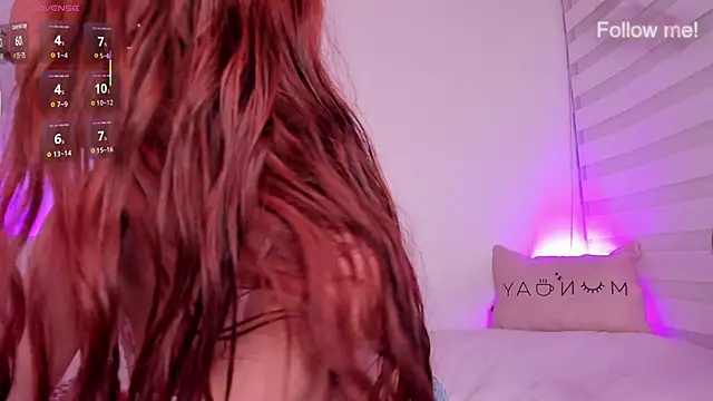 Snapshot of Ellie_lowell chatting on November 6, 2025, 3:10 am Ellie lowell online show from November 6, 2025, 3:10 am