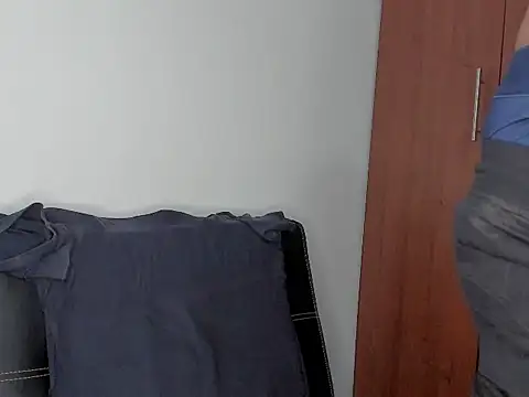 Snapshot of Pier_Simons chatting on September 11, 2025, 5:40 am Pier Simons online show from September 11, 2025, 5:40 am
