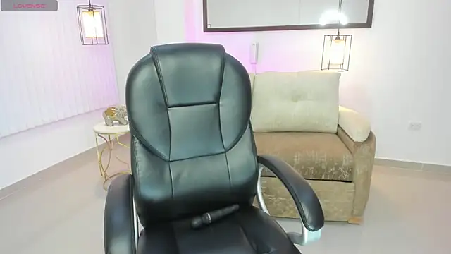 July Adams online show from March 14, 2026, 3:12 am