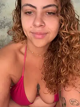Snapshot of Chloe_Leaozinho chatting on May 26, 2026, 5:44 pm Chloe Leaozinho online show from May 26, 2026, 5:44 pm