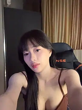 Snapshot of _Meimeibaby_ chatting on October 16, 2025, 12:13 pm Meimeibaby online show from October 16, 2025, 12:13 pm