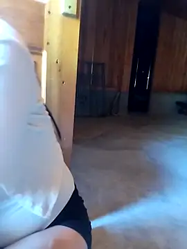 Tiyir597 online show from April 12, 2026, 3:32 am