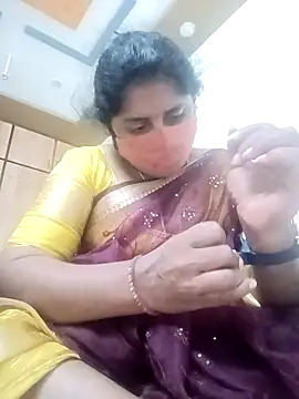 Jessi 25 online show from November 20, 2025, 6:19 pm