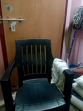 Jessi 25 online show from February 15, 2026, 4:06 pm