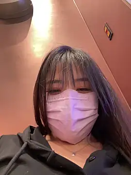 Snapshot of xiao-mo520 chatting on May 3, 2026, 10:20 am xiao-mo520 online show from May 3, 2026, 10:20 am