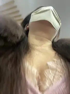 xiao-mo520 online show from December 17, 2025, 12:43 pm