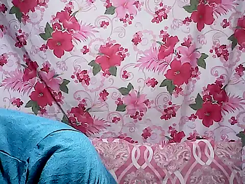 Snapshot of sh1nbae chatting on November 16, 2025, 12:21 pm sh1nbae online show from November 16, 2025, 12:21 pm