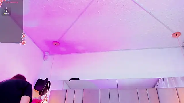 antoneella jones online show from November 17, 2025, 1:04 pm