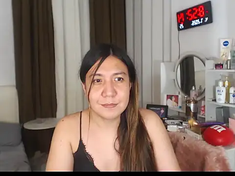 Snapshot of stellahugeX chatting on July 4, 2026, 12:53 pm stellahugeX online show from July 4, 2026, 12:53 pm