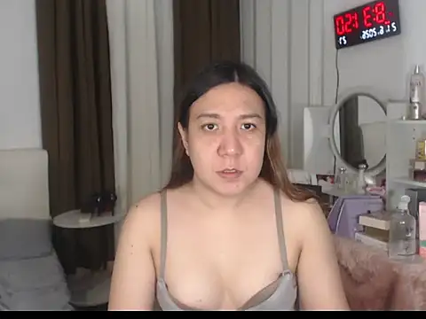 Snapshot of stellahugeX chatting on June 21, 2026, 12:33 pm stellahugeX online show from June 21, 2026, 12:33 pm