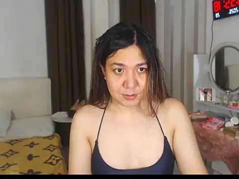 stellahugeX online show from April 19, 2026, 2:56 am