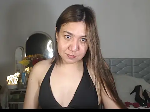 stellahugeX online show from November 24, 2025, 4:29 pm