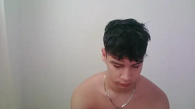 Snapshot of zeus_181 chatting on December 2, 2025, 1:02 pm zeus 181 online show from December 2, 2025, 1:02 pm