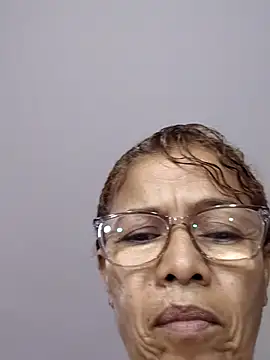 Snapshot of Merybeks chatting on October 7, 2025, 10:38 am Merybeks online show from October 7, 2025, 10:38 am