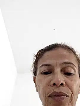 Snapshot of Merybeks chatting on November 3, 2025, 10:52 am Merybeks online show from November 3, 2025, 10:52 am