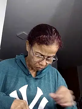 Merybeks online show from April 7, 2026, 9:44 am