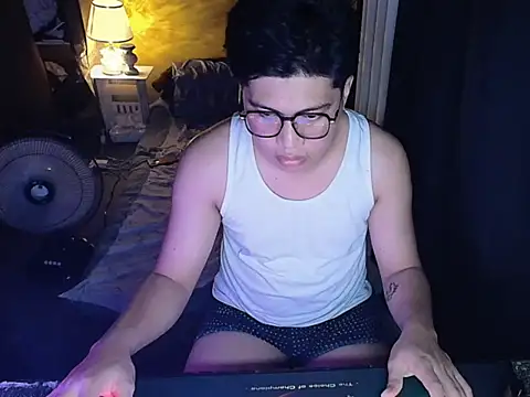 Snapshot of Lowel_Smith chatting on September 29, 2025, 1:50 pm Lowel Smith online show from September 29, 2025, 1:50 pm