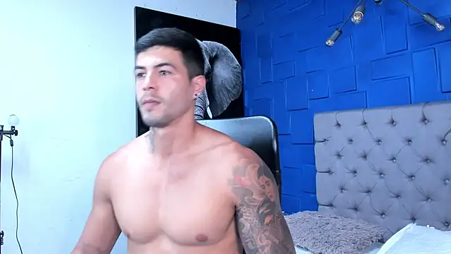 andres-clark92 online show from November 4, 2025, 6:01 pm