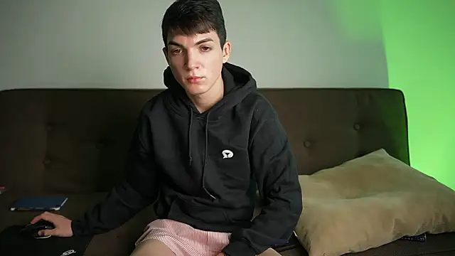 Snapshot of MattyandAiden chatting on February 18, 2026, 5:09 pm MattyandAiden online show from February 18, 2026, 5:09 pm