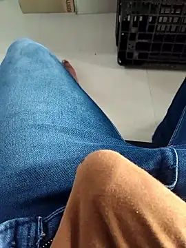 Snapshot of ddllrr224 chatting on December 20, 2025, 9:23 am ddllrr224 online show from December 20, 2025, 9:23 am