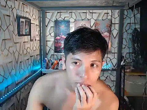 darryl hugecok online show from October 27, 2025, 3:18 am