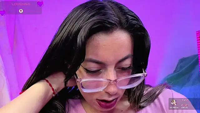 Snapshot of Miranda_sexlove_ chatting on February 18, 2026, 7:10 pm Miranda sexlove online show from February 18, 2026, 7:10 pm