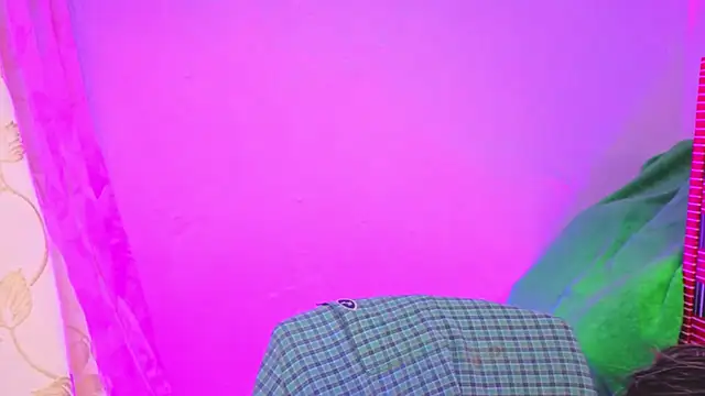 Snapshot of Miranda_sexlove_ chatting on January 16, 2026, 6:06 am Miranda sexlove online show from January 16, 2026, 6:06 am