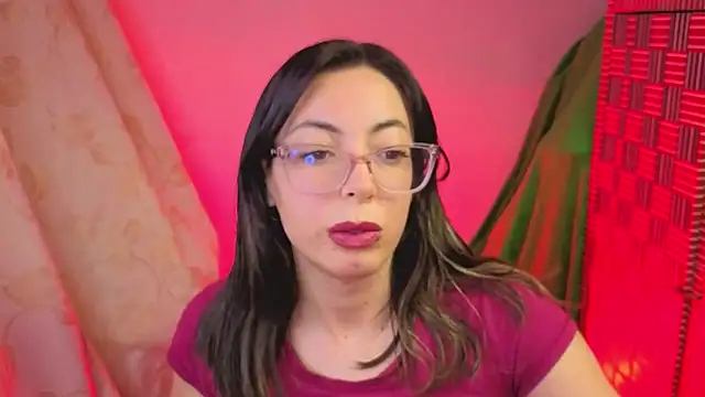 Snapshot of Miranda_sexlove_ chatting on December 23, 2025, 7:29 am Miranda sexlove online show from December 23, 2025, 7:29 am