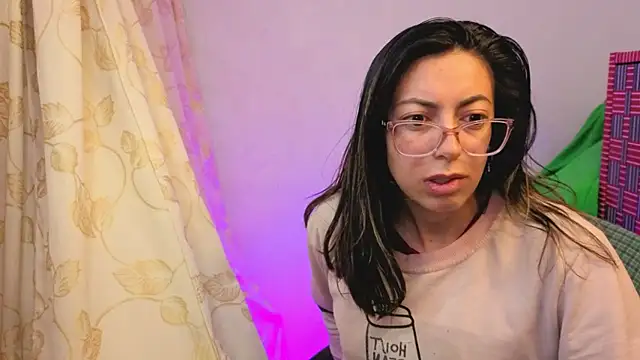 Snapshot of Miranda_sexlove_ chatting on January 10, 2026, 7:36 am Miranda sexlove online show from January 10, 2026, 7:36 am