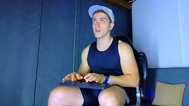 Snapshot of ALANNFERRER chatting on January 9, 2026, 10:11 am ALANNFERRER online show from January 9, 2026, 10:11 am