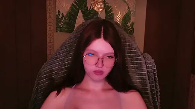 Gaby Essen online show from October 12, 2025, 8:32 pm