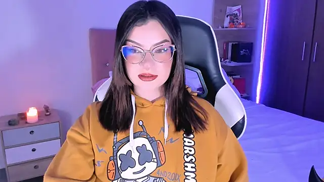 Snapshot of OphelianaRose33 chatting on October 10, 2025, 9:15 pm OphelianaRose33 online show from October 10, 2025, 9:15 pm