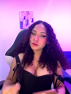 Snapshot of Kass_1 chatting on November 22, 2025, 12:10 am Kass 1 online show from November 22, 2025, 12:10 am