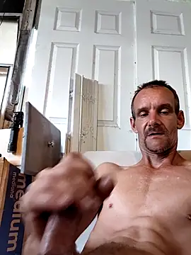 Hungwell1515 online show from September 22, 2025, 2:12 pm