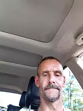 Hungwell1515 online show from October 12, 2025, 9:05 pm