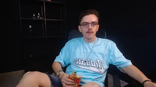 Snapshot of FelixStarkk chatting on June 11, 2026, 4:31 am FelixStarkk online show from June 11, 2026, 4:31 am