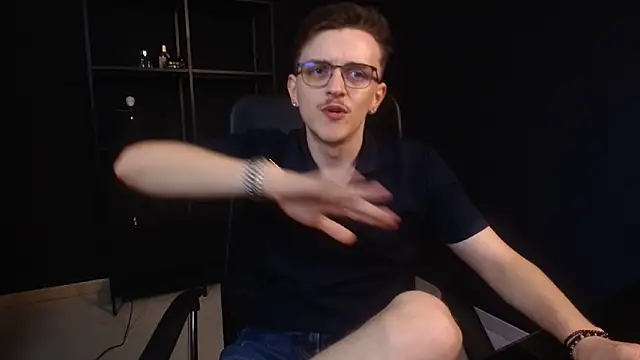 Snapshot of FelixStarkk chatting on June 10, 2026, 6:47 am FelixStarkk online show from June 10, 2026, 6:47 am