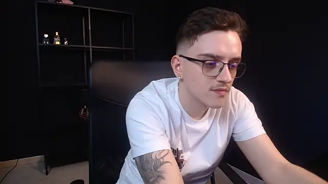 FelixStarkk online show from May 16, 2026, 10:36 am