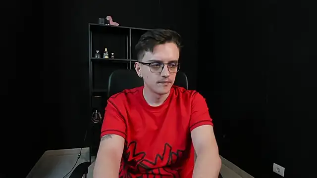 FelixStarkk online show from May 11, 2026, 6:37 am