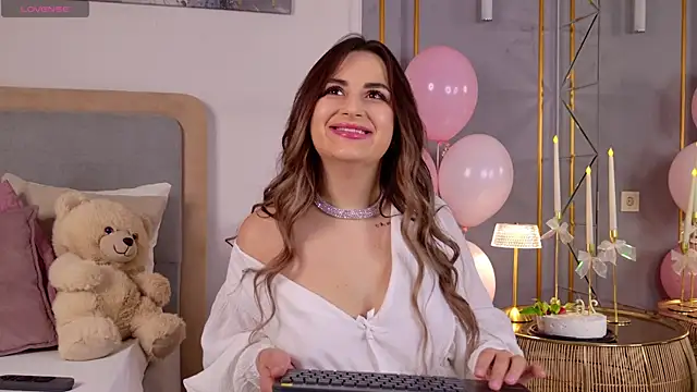 Snapshot of LanaElise chatting on December 21, 2025, 6:15 am LanaElise online show from December 21, 2025, 6:15 am