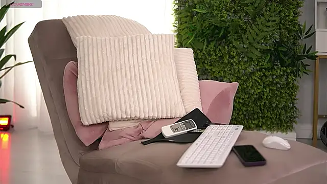 Snapshot of FreyaHeart chatting on January 19, 2026, 7:12 am FreyaHeart online show from January 19, 2026, 7:12 am