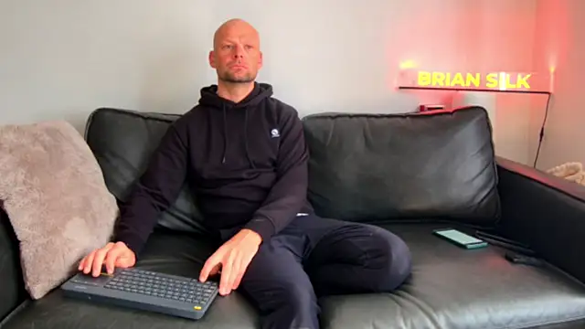 Snapshot of BRIANSILK77 chatting on May 14, 2026, 8:22 am BRIANSILK77 online show from May 14, 2026, 8:22 am