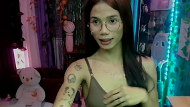 obedient slave4u online show from November 29, 2025, 4:18 pm