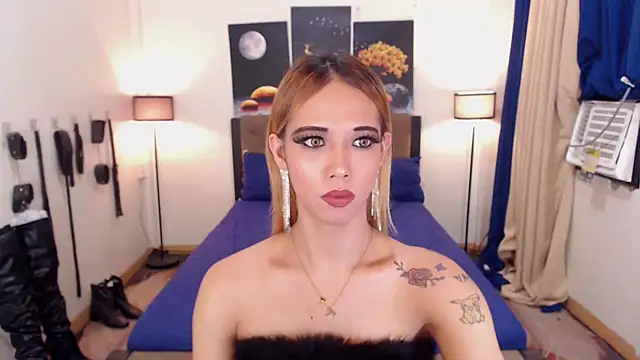 Snapshot of PreciousAmore chatting on December 17, 2025, 2:05 am PreciousAmore online show from December 17, 2025, 2:05 am