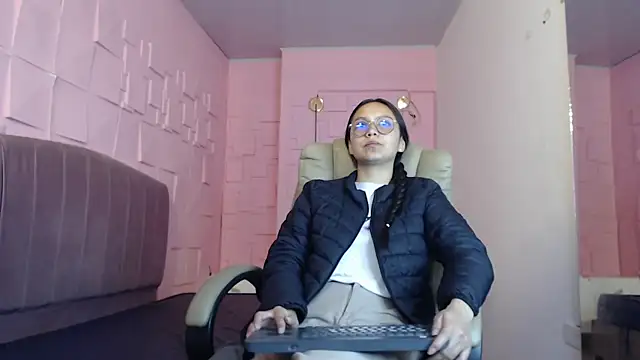 katalina07 1 online show from March 31, 2026, 1:35 pm