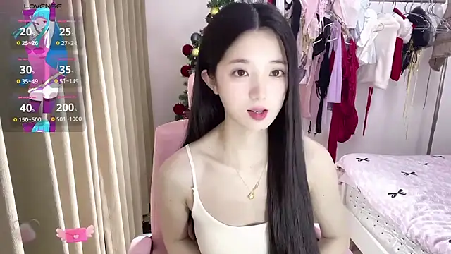 Snapshot of OiOi-666 chatting on February 18, 2026, 10:44 am OiOi-666 online show from February 18, 2026, 10:44 am