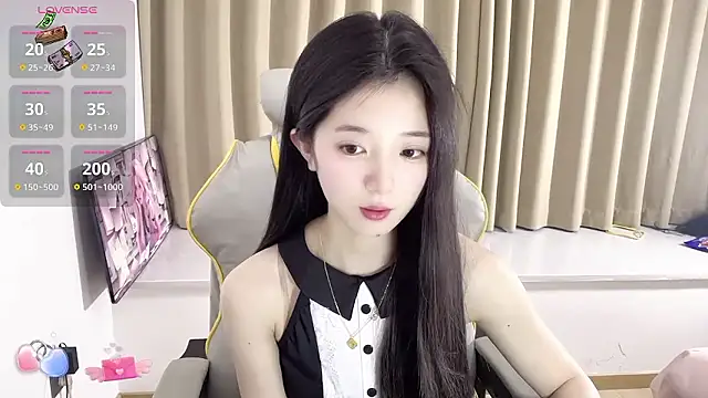 Snapshot of OiOi-666 chatting on January 13, 2026, 1:37 pm OiOi-666 online show from January 13, 2026, 1:37 pm