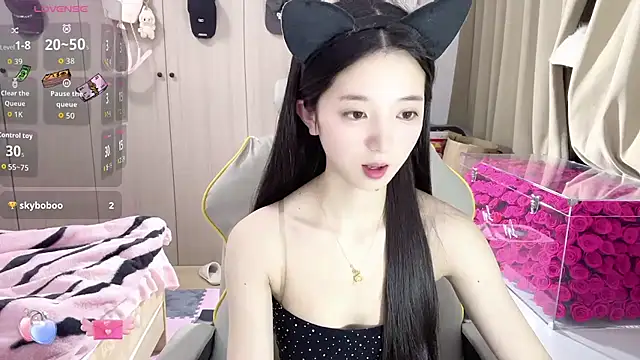 Snapshot of OiOi-666 chatting on February 3, 2026, 10:53 am OiOi-666 online show from February 3, 2026, 10:53 am