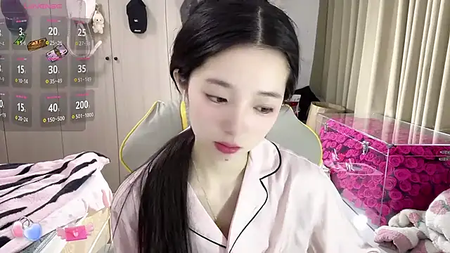 Snapshot of OiOi-666 chatting on February 12, 2026, 1:05 am OiOi-666 online show from February 12, 2026, 1:05 am